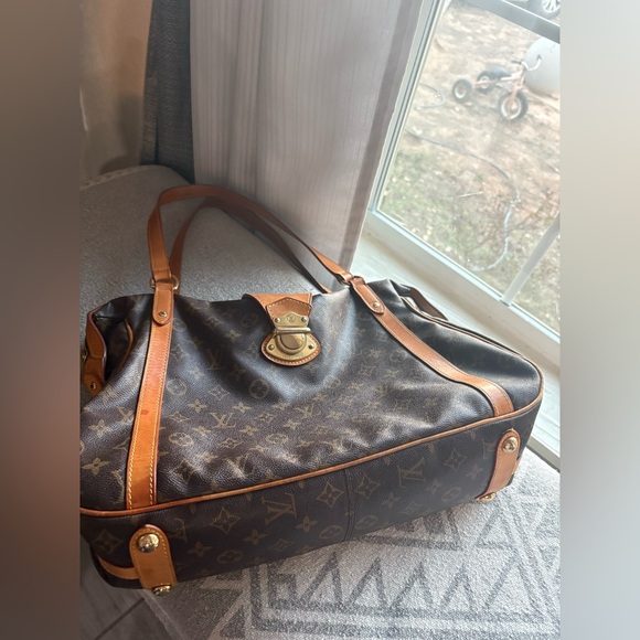 Louis Vuitton Brown and Tan Monogram Shoulder Bag stresa - Picture 14 of 14